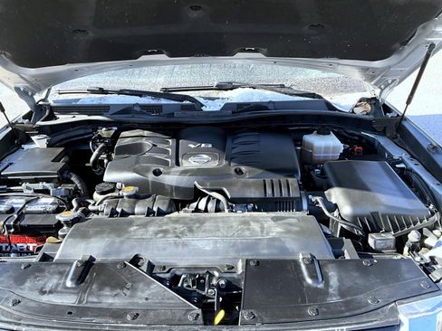 Used 2021 Nissan Armada SL w/ Captain's Chairs Package image 26