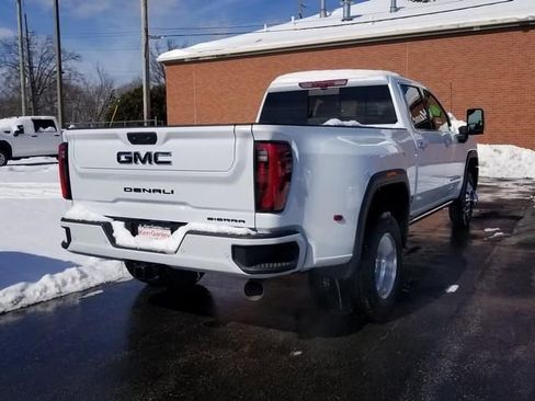 New 2026 GMC Sierra 3500 Denali Ultimate w/ LPO, Black Badging Package AWD/4WD image 3