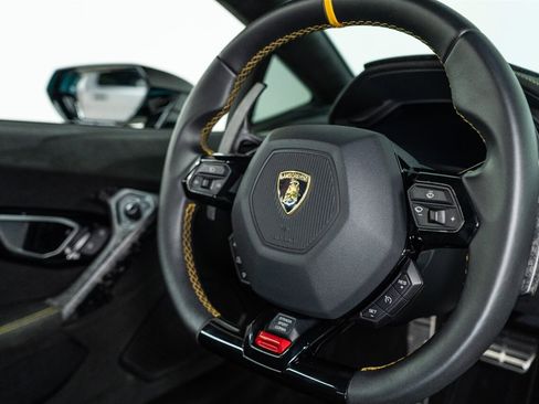 Used 2019 Lamborghini Huracan Performante AWD/4WD image 80