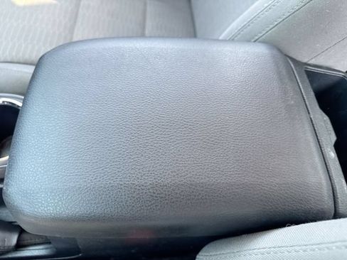 Used 2019 Toyota Tacoma SR w/ SR Convenience Package RWD image 20