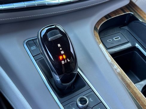 Used 2022 Cadillac Escalade ESV Sport Platinum w/ Heavy-Duty Trailer Package image 21