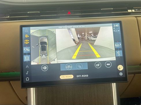 Certified 2025 Land Rover Range Rover SE AWD/4WD image 13