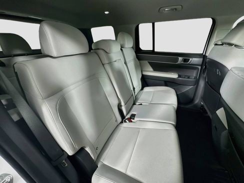 Used 2026 Hyundai Santa Fe SE FWD image 28