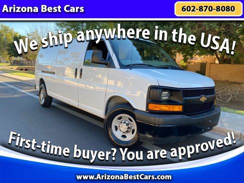 Used 2017 Chevrolet Express 3500 Extended image 1