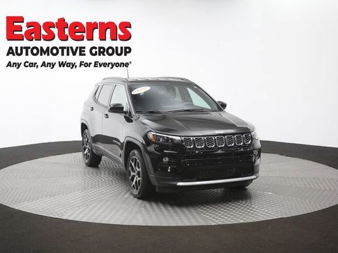 Used 2025 Jeep Compass Limited AWD/4WD image 46