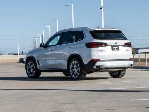 Used 2026 BMW X5 sDrive40i w/ Climate Comfort Package RWD image 2