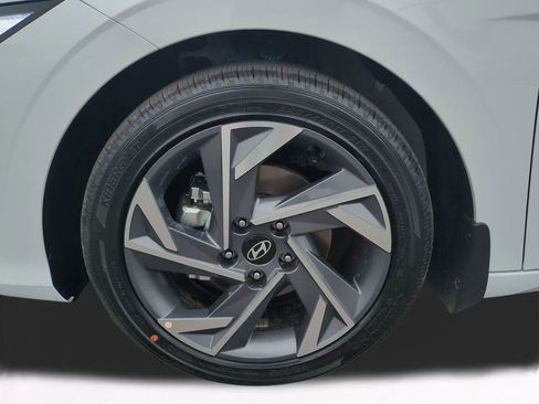 New 2026 Hyundai Elantra Limited FWD image 11