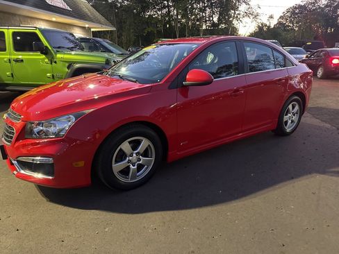 Used 2016 Chevrolet Cruze LT w/ Sun And Sound Package image 24