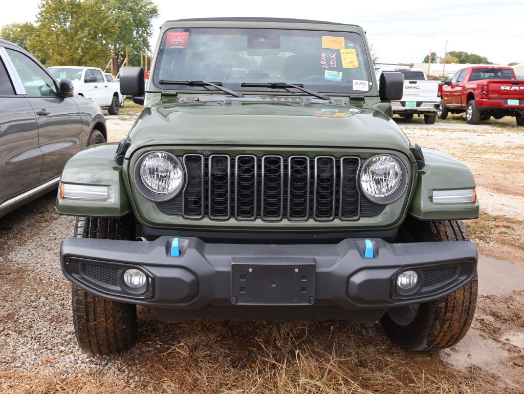 Used 2024 Jeep Wrangler Unlimited AWD/4WD image 6