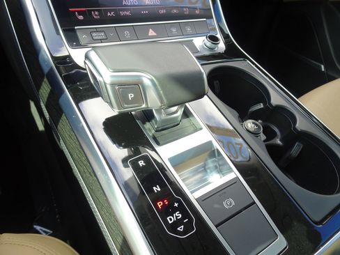 Certified 2023 Audi Q8 Premium Plus w/ Premium Plus Package AWD/4WD image 13