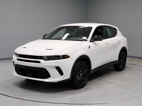 Used 2024 Dodge Hornet R/T w/ R/T Blacktop Package AWD/4WD image 5