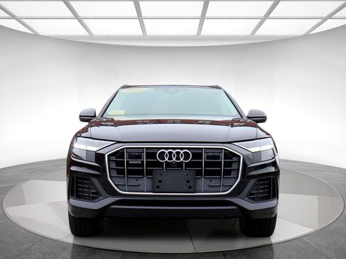 Used 2022 Audi Q8 Premium Plus w/ Premium Plus Package image 2