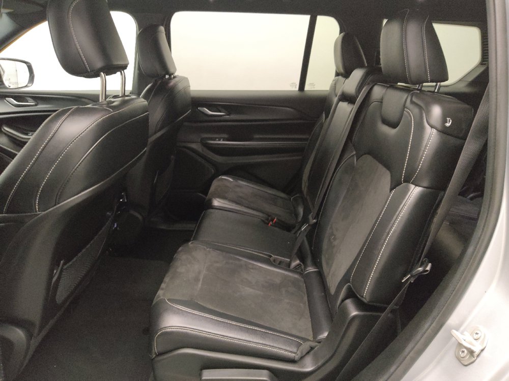 Used 2023 Jeep Grand Cherokee L Laredo RWD image 18