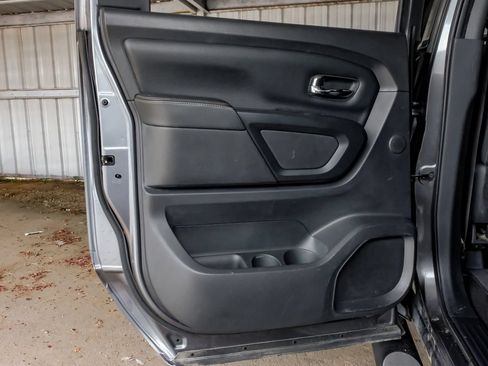 Used 2018 Nissan Titan SL w/ Midnight Edition AWD/4WD image 45