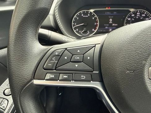 Used 2024 Nissan Sentra SV FWD image 12