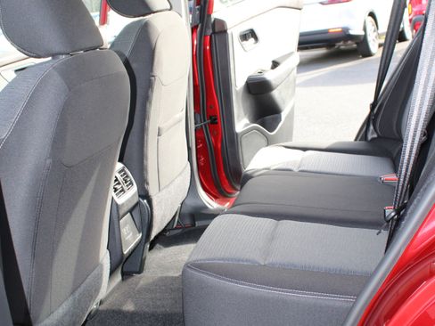 Used 2023 Nissan Rogue S image 20