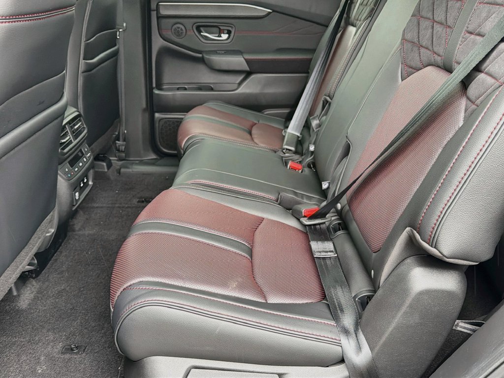 New 2026 Honda Pilot Black Edition image 25