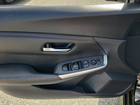 Certified 2025 Nissan Sentra SR FWD image 12