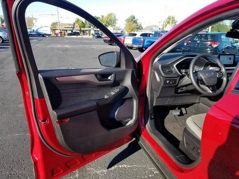 Used 2022 Ford Escape SE w/ Convenience Package image 10