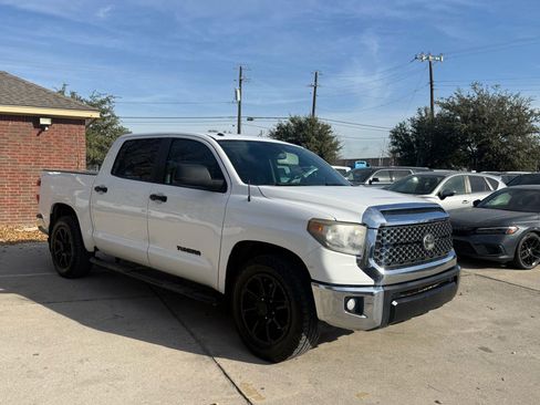 Used 2019 Toyota Tundra SR5 w/ SR5 Upgrade Package image 3