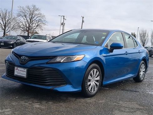 Used 2020 Toyota Camry LE image 7