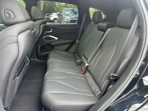 Used 2025 Acura RDX SH-AWD image 8