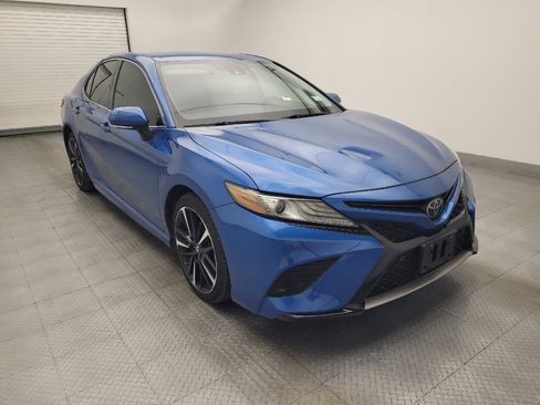 Used 2018 Toyota Camry XSE image 13