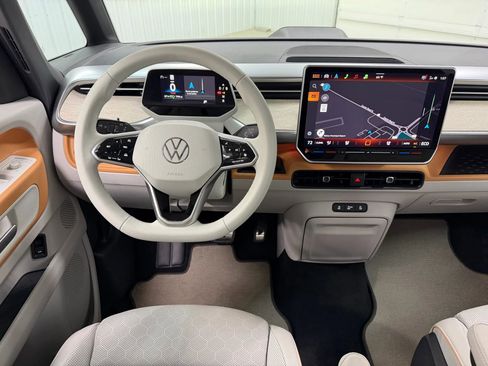 Used 2025 Volkswagen ID. Buzz 1st Edition image 24