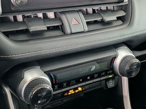 Certified 2025 Toyota RAV4 XLE AWD/4WD image 21