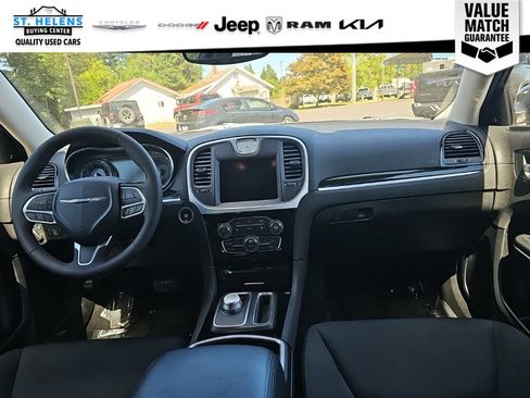 Used 2023 Chrysler 300 Touring w/ Safetytec Plus Group RWD image 26