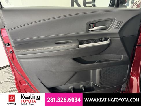 New 2026 Toyota Sienna Platinum AWD/4WD image 13