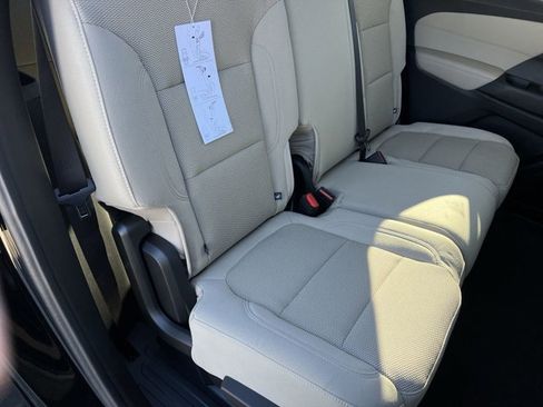 Used 2023 Chevrolet Traverse LS w/ Safety Package FWD image 27