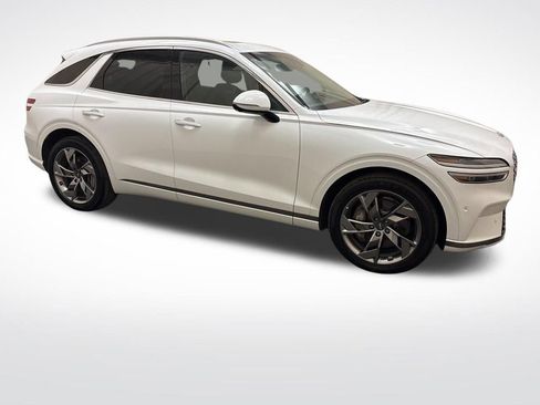Used 2025 Genesis Electrified GV70 Advanced image 4