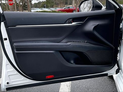 Used 2023 Toyota Camry SE image 21