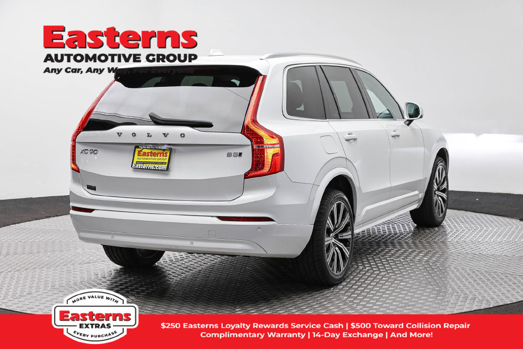 Used 2023 Volvo XC90 B5 Core AWD/4WD image 6