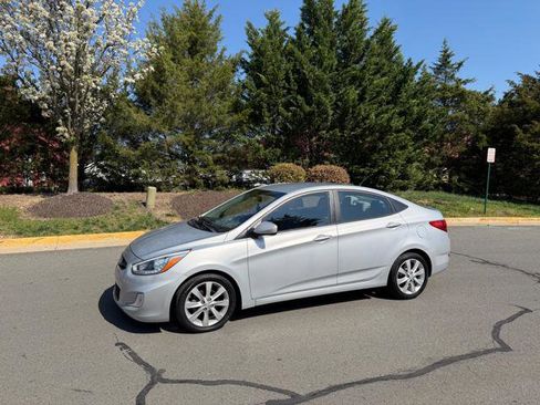 Used 2014 Hyundai Accent GLS w/ Option Group 2 FWD image 8