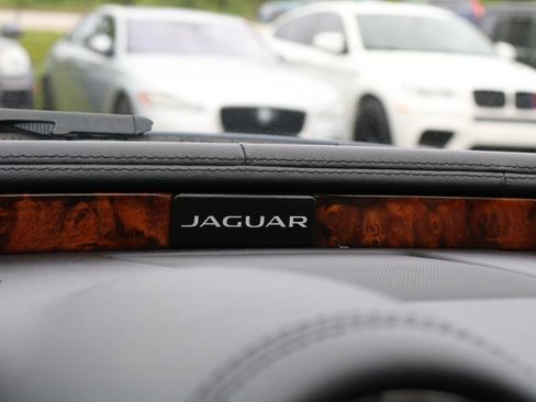 Used 2017 Jaguar XJ R-Sport AWD/4WD image 31