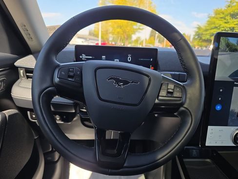 Used 2025 Ford Mustang Mach-E Premium AWD/4WD image 20
