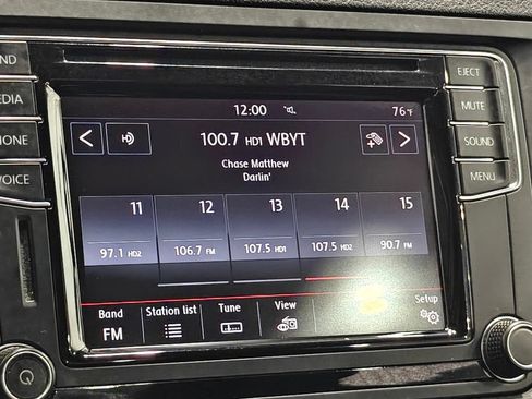 Used 2017 Volkswagen Jetta SE FWD image 28
