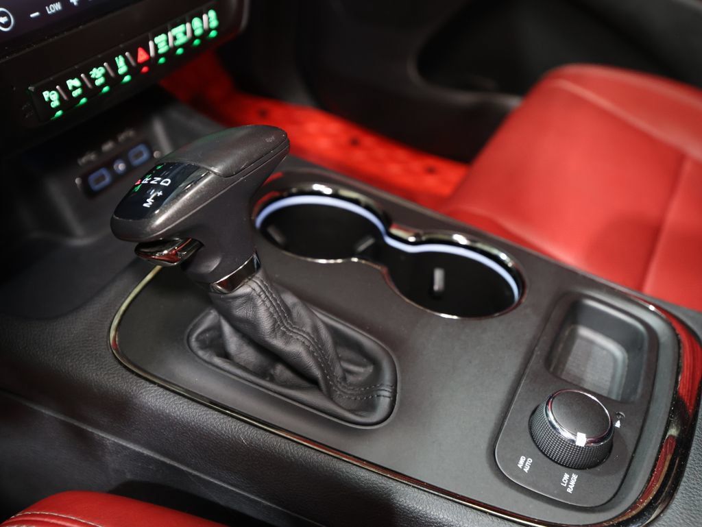 Used 2019 Dodge Durango R/T w/ Blacktop Package AWD/4WD image 22