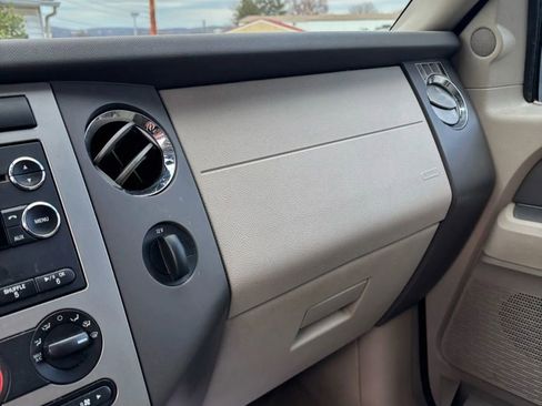 Used 2008 Ford Expedition XLT image 42