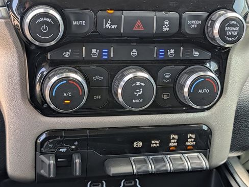 Used 2020 RAM 2500 Laramie AWD/4WD image 19