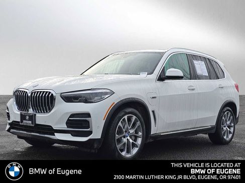 Used 2023 BMW X5 xDrive45e w/ Climate Comfort Package image 7