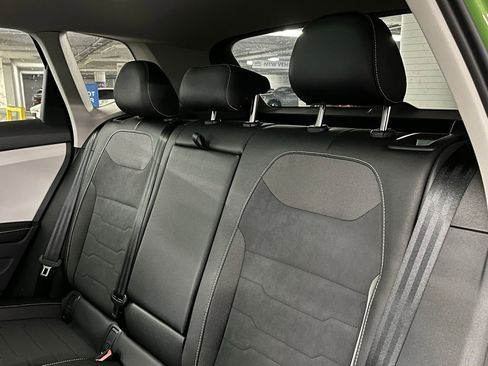 New 2026 Volkswagen Taos SE AWD/4WD image 21