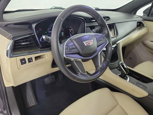 Used 2018 Cadillac XT5 FWD image 17