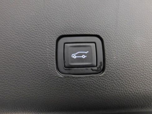 Used 2023 Chevrolet Traverse RS w/ LPO, Floor Liner Package image 16