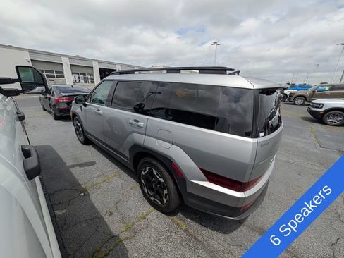 Used 2025 Hyundai Santa Fe SEL FWD image 8