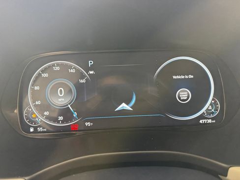 Used 2022 Hyundai Palisade Calligraphy FWD image 4