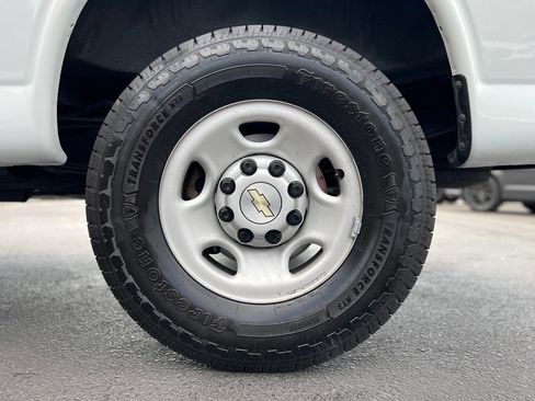 Used 2023 Chevrolet Express 2500 w/ Driver Convenience Package RWD image 27