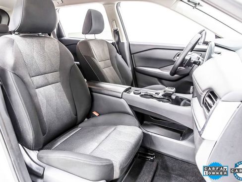 Used 2025 Nissan Rogue SV image 33